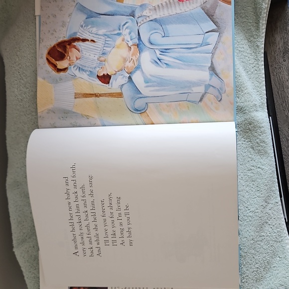 LOVE YOU FOREVER Book for kids & adults. NWT - Picture 3 of 3